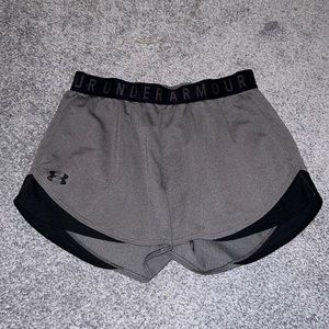 UA ATHLETIC SHORTS W/ POCKETS